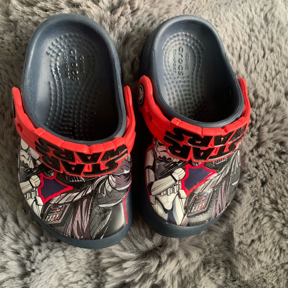 Toddler starwars crocs